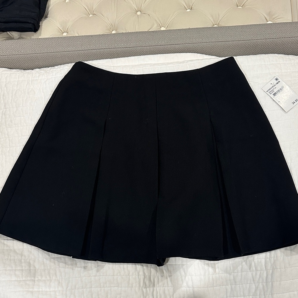 19 Cooper Black Mini Skirt